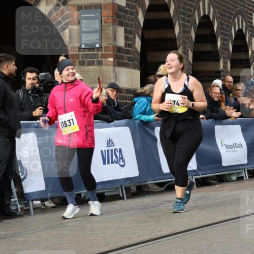 05.10.2025 - 20. swb-Marathon Bremen Strokosch-Dieckow http://msf.ph/oto/9288817 05.10.2025 11:21:20 Ziel 11631, 11743 meine-sportfotos.de