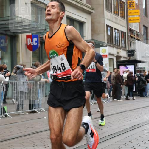 05.10.2025 - 20. swb-Marathon Bremen Strokosch-Dieckow http://msf.ph/oto/9288825 05.10.2025 12:28:39 Ziel 600, 717, 1113, 1948, 2159, 2292, 600, 717, 1113, 1948, 2159, 2292 meine-sportfotos.de