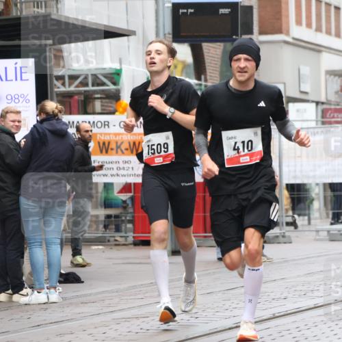 05.10.2025 - 20. swb-Marathon Bremen Strokosch-Dieckow http://msf.ph/oto/9289099 05.10.2025 12:29:24 Ziel 410, 1509, 410, 1509 meine-sportfotos.de