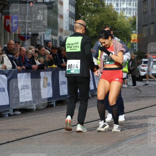 05.10.2025 - 20. swb-Marathon Bremen Strokosch-Dieckow http://msf.ph/oto/9289200 05.10.2025 11:21:44 Ziel  meine-sportfotos.de