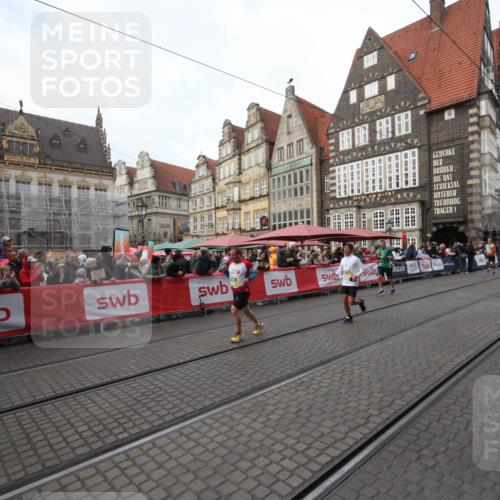 05.10.2025 - 20. swb-Marathon Bremen Yannick Fuchs http://msf.ph/oto/9289372 05.10.2025 10:44:01 Ziel 9170, 9865, 11256, 11683 meine-sportfotos.de