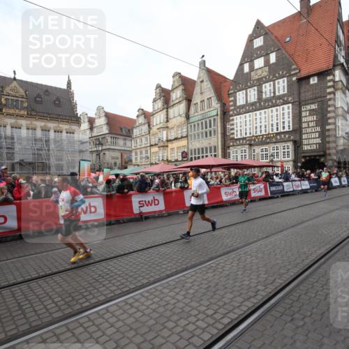 05.10.2025 - 20. swb-Marathon Bremen Yannick Fuchs http://msf.ph/oto/9289378 05.10.2025 10:44:01 Ziel 9170, 9865, 11256, 11683 meine-sportfotos.de