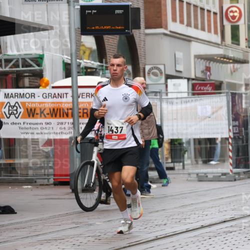 05.10.2025 - 20. swb-Marathon Bremen Strokosch-Dieckow http://msf.ph/oto/9289411 05.10.2025 12:30:32 Ziel 1437, 1437 meine-sportfotos.de