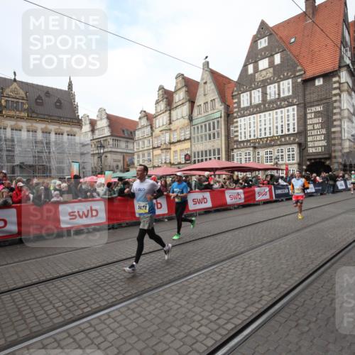 05.10.2025 - 20. swb-Marathon Bremen Yannick Fuchs http://msf.ph/oto/9289545 05.10.2025 10:45:07 Ziel 9202, 9678, 11362, 11715 meine-sportfotos.de