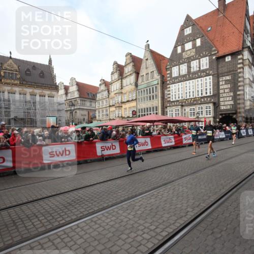05.10.2025 - 20. swb-Marathon Bremen Yannick Fuchs http://msf.ph/oto/9289594 05.10.2025 10:45:27 Ziel 9396, 9885, 10447, 10634, 11346, 11403 meine-sportfotos.de