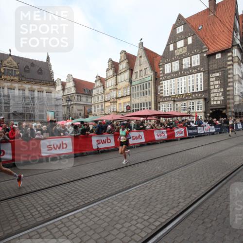 05.10.2025 - 20. swb-Marathon Bremen Yannick Fuchs http://msf.ph/oto/9289610 05.10.2025 10:45:30 Ziel 10447, 11346, 11403, 11585 meine-sportfotos.de