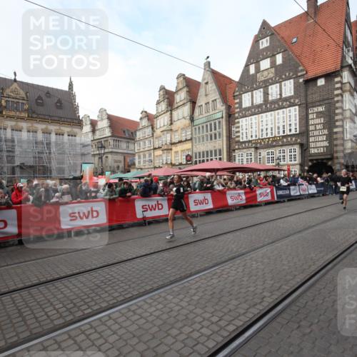 05.10.2025 - 20. swb-Marathon Bremen Yannick Fuchs http://msf.ph/oto/9289721 05.10.2025 10:46:13 Ziel 10858, 11446 meine-sportfotos.de
