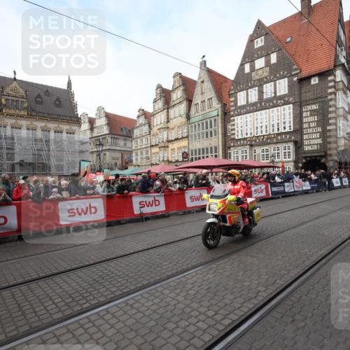 05.10.2025 - 20. swb-Marathon Bremen Yannick Fuchs http://msf.ph/oto/9289744 05.10.2025 10:46:28 Ziel  meine-sportfotos.de