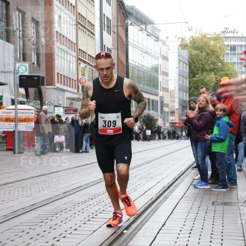 05.10.2025 - 20. swb-Marathon Bremen Strokosch-Dieckow http://msf.ph/oto/9289772 05.10.2025 12:32:20 Ziel 309, 309 meine-sportfotos.de