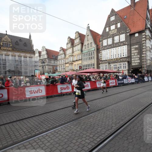05.10.2025 - 20. swb-Marathon Bremen Yannick Fuchs http://msf.ph/oto/9289835 05.10.2025 10:47:04 Ziel 9413, 10452, 10509, 10789 meine-sportfotos.de