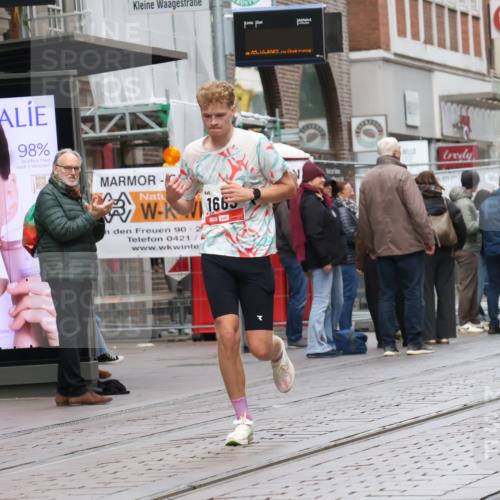 05.10.2025 - 20. swb-Marathon Bremen Strokosch-Dieckow http://msf.ph/oto/9289868 05.10.2025 12:33:50 Ziel 888, 1663, 888, 1663 meine-sportfotos.de