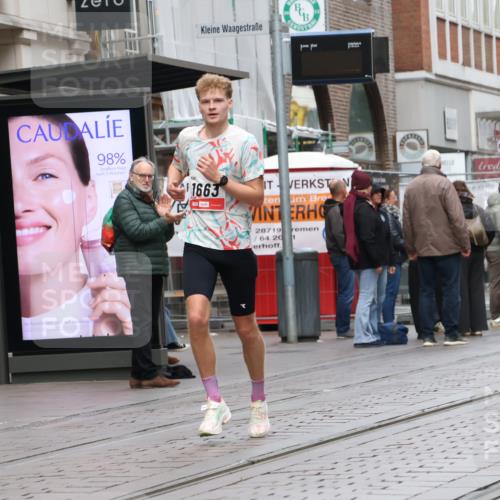 05.10.2025 - 20. swb-Marathon Bremen Strokosch-Dieckow http://msf.ph/oto/9289880 05.10.2025 12:33:50 Ziel 888, 1663, 888, 1663 meine-sportfotos.de