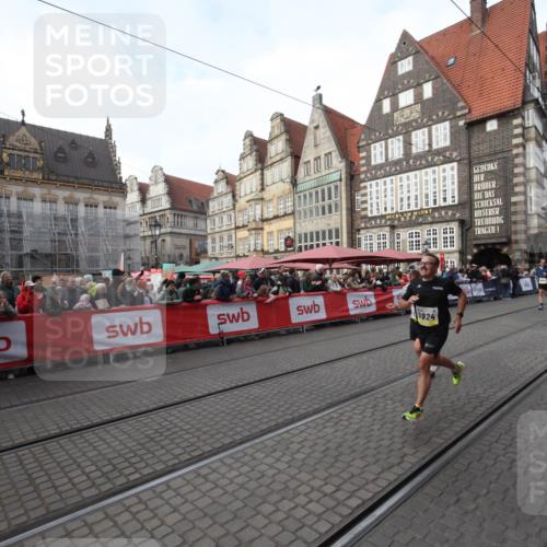 05.10.2025 - 20. swb-Marathon Bremen Yannick Fuchs http://msf.ph/oto/9289909 05.10.2025 10:47:39 Ziel 9339, 9924, 10073, 10850, 10875, 10947, 11330 meine-sportfotos.de