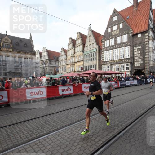 05.10.2025 - 20. swb-Marathon Bremen Yannick Fuchs http://msf.ph/oto/9289913 05.10.2025 10:47:39 Ziel 9339, 9924, 10073, 10850, 10875, 10947, 11330 meine-sportfotos.de