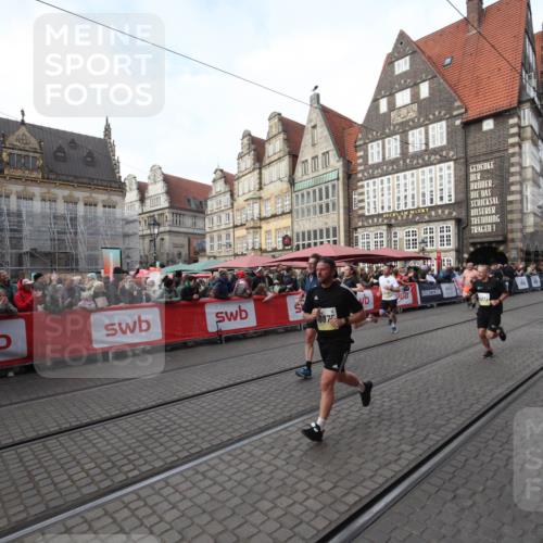 05.10.2025 - 20. swb-Marathon Bremen Yannick Fuchs http://msf.ph/oto/9289923 05.10.2025 10:47:43 Ziel 9377, 10073, 10676, 10850, 10875, 10947, 11330, 11409, 11708 meine-sportfotos.de