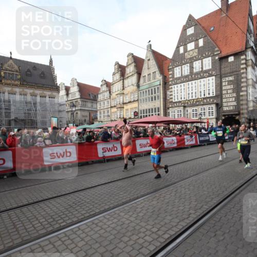 05.10.2025 - 20. swb-Marathon Bremen Yannick Fuchs http://msf.ph/oto/9289936 05.10.2025 10:47:46 Ziel 9377, 10062, 10676, 11244, 11409, 11708 meine-sportfotos.de