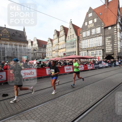 05.10.2025 - 20. swb-Marathon Bremen Yannick Fuchs http://msf.ph/oto/9289975 05.10.2025 10:48:00 Ziel 9929, 10089, 10266, 11187, 11628 meine-sportfotos.de