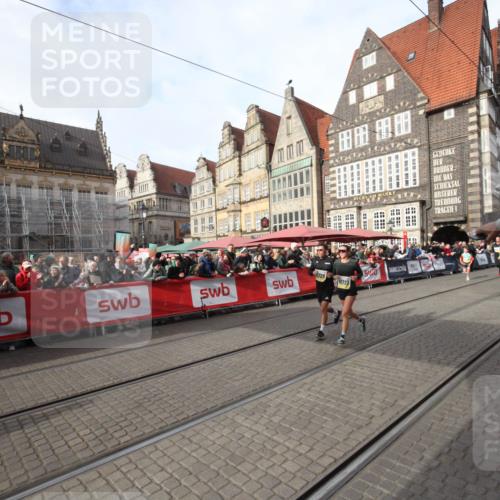 05.10.2025 - 20. swb-Marathon Bremen Yannick Fuchs http://msf.ph/oto/9290021 05.10.2025 10:48:13 Ziel 10428, 10723, 11299 meine-sportfotos.de