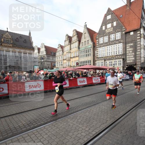 05.10.2025 - 20. swb-Marathon Bremen Yannick Fuchs http://msf.ph/oto/9290110 05.10.2025 10:48:29 Ziel 8787, 9223, 9298, 9665, 9704, 9810, 9958, 10109, 10131, 10211, 10685 meine-sportfotos.de