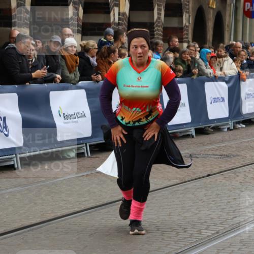 05.10.2025 - 20. swb-Marathon Bremen Strokosch-Dieckow http://msf.ph/oto/9290251 05.10.2025 11:23:55 Ziel 10774 meine-sportfotos.de