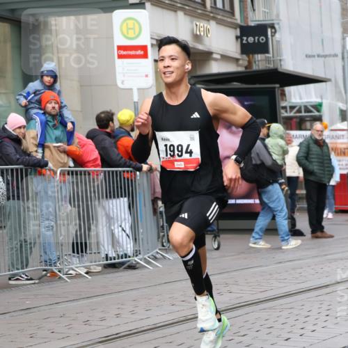 05.10.2025 - 20. swb-Marathon Bremen Strokosch-Dieckow http://msf.ph/oto/9290345 05.10.2025 12:35:13 Ziel 308, 1994, 308, 1994 meine-sportfotos.de