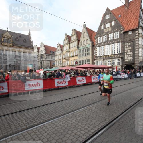 05.10.2025 - 20. swb-Marathon Bremen Yannick Fuchs http://msf.ph/oto/9290462 05.10.2025 10:49:41 Ziel 10170, 10636, 10712, 10873 meine-sportfotos.de