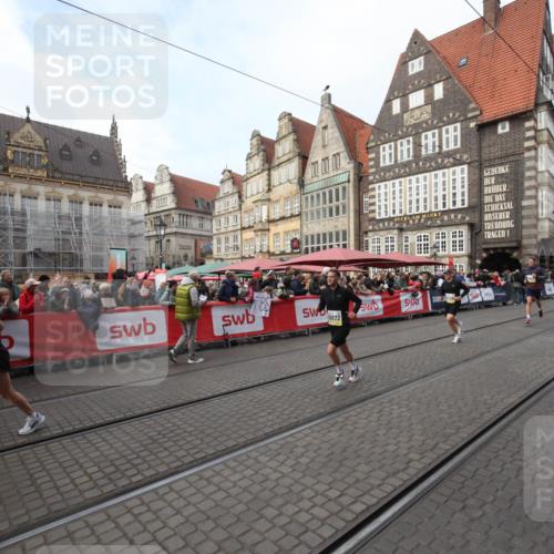 05.10.2025 - 20. swb-Marathon Bremen Yannick Fuchs http://msf.ph/oto/9290477 05.10.2025 10:49:46 Ziel 9452, 10170, 10726, 10873, 11692 meine-sportfotos.de