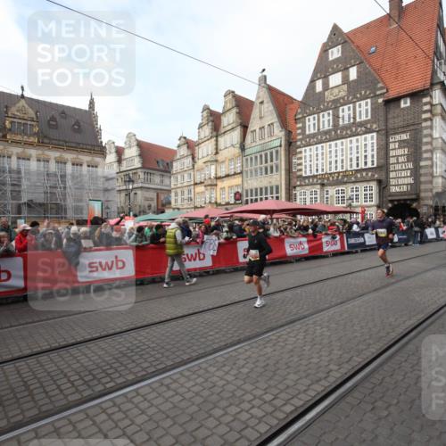05.10.2025 - 20. swb-Marathon Bremen Yannick Fuchs http://msf.ph/oto/9290487 05.10.2025 10:49:47 Ziel 9452, 10726, 10873, 11692 meine-sportfotos.de