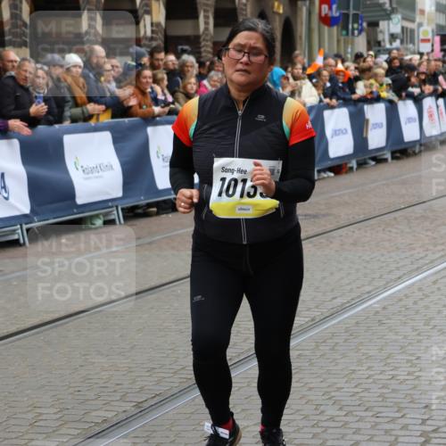 05.10.2025 - 20. swb-Marathon Bremen Strokosch-Dieckow http://msf.ph/oto/9290599 05.10.2025 11:25:03 Ziel 10133 meine-sportfotos.de
