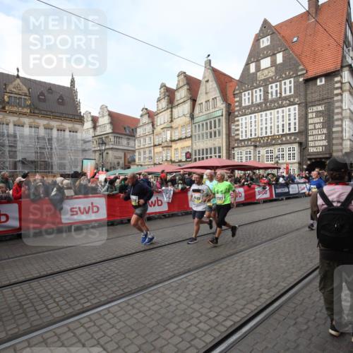 05.10.2025 - 20. swb-Marathon Bremen Yannick Fuchs http://msf.ph/oto/9290608 05.10.2025 10:50:12 Ziel 9485, 9645, 9787, 10246, 11104, 11208, 11288, 11295 meine-sportfotos.de