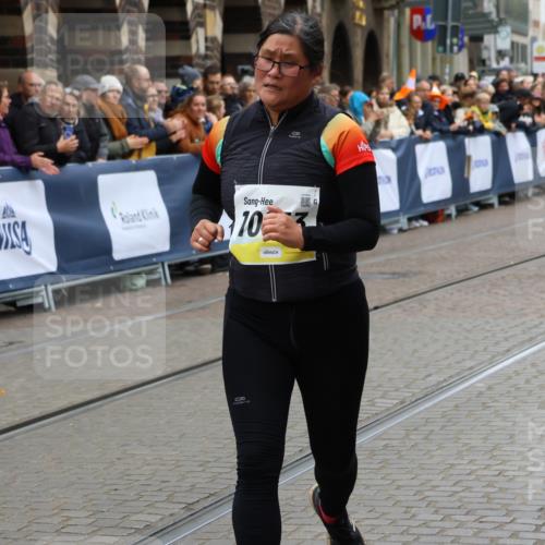 05.10.2025 - 20. swb-Marathon Bremen Strokosch-Dieckow http://msf.ph/oto/9290631 05.10.2025 11:25:03 Ziel 10133 meine-sportfotos.de