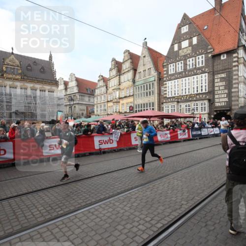 05.10.2025 - 20. swb-Marathon Bremen Yannick Fuchs http://msf.ph/oto/9290636 05.10.2025 10:50:15 Ziel 9579, 9645, 9689, 10356, 10400, 11104 meine-sportfotos.de