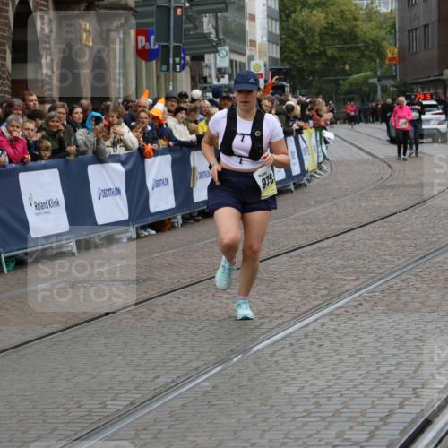 05.10.2025 - 20. swb-Marathon Bremen Strokosch-Dieckow http://msf.ph/oto/9290671 05.10.2025 11:25:15 Ziel 9763 meine-sportfotos.de