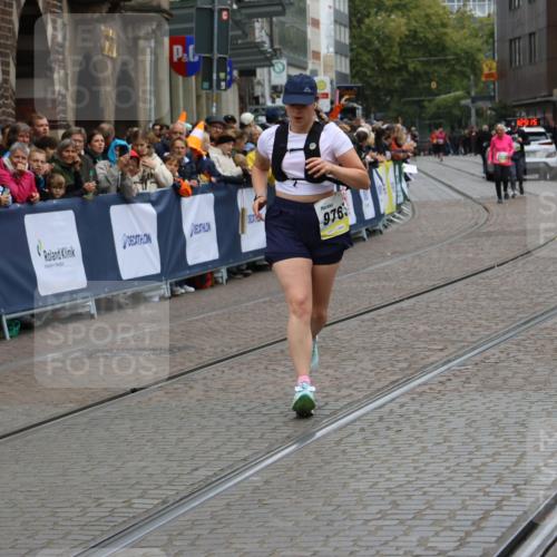 05.10.2025 - 20. swb-Marathon Bremen Strokosch-Dieckow http://msf.ph/oto/9290728 05.10.2025 11:25:15 Ziel 9763 meine-sportfotos.de