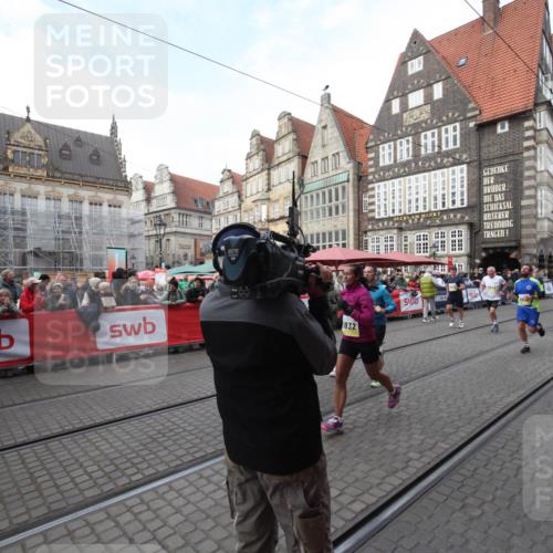 05.10.2025 - 20. swb-Marathon Bremen Yannick Fuchs http://msf.ph/oto/9290804 05.10.2025 10:50:49 Ziel 9230, 9251, 9277, 9658, 9742, 9832, 9888, 9969, 10043, 10279, 10479, 11451, 11543, 11661 meine-sportfotos.de