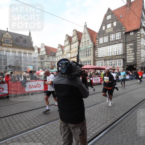 05.10.2025 - 20. swb-Marathon Bremen Yannick Fuchs http://msf.ph/oto/9290825 05.10.2025 10:50:52 Ziel 7733, 9251, 9277, 9658, 9715, 9742, 9888, 9975, 10224, 10279, 10479, 10689, 11543 meine-sportfotos.de