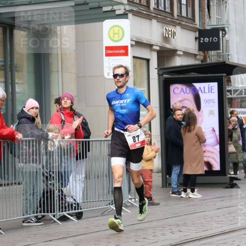 05.10.2025 - 20. swb-Marathon Bremen Strokosch-Dieckow http://msf.ph/oto/9290886 05.10.2025 12:37:53 Ziel 87, 87 meine-sportfotos.de