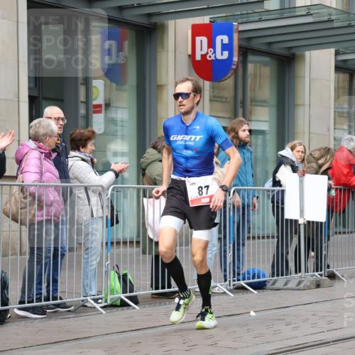 05.10.2025 - 20. swb-Marathon Bremen Strokosch-Dieckow http://msf.ph/oto/9290951 05.10.2025 12:37:55 Ziel 87, 87 meine-sportfotos.de