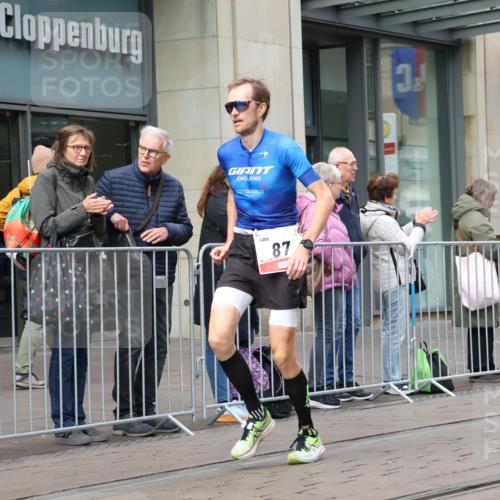 05.10.2025 - 20. swb-Marathon Bremen Strokosch-Dieckow http://msf.ph/oto/9290981 05.10.2025 12:37:56 Ziel 87, 87 meine-sportfotos.de
