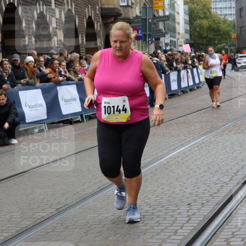 05.10.2025 - 20. swb-Marathon Bremen Strokosch-Dieckow http://msf.ph/oto/9290985 05.10.2025 11:26:03 Ziel 10144 meine-sportfotos.de