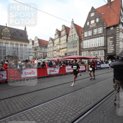 05.10.2025 - 20. swb-Marathon Bremen Yannick Fuchs http://msf.ph/oto/9291022 05.10.2025 10:51:41 Ziel 8333, 9268, 10584, 10716, 10918, 11484 meine-sportfotos.de