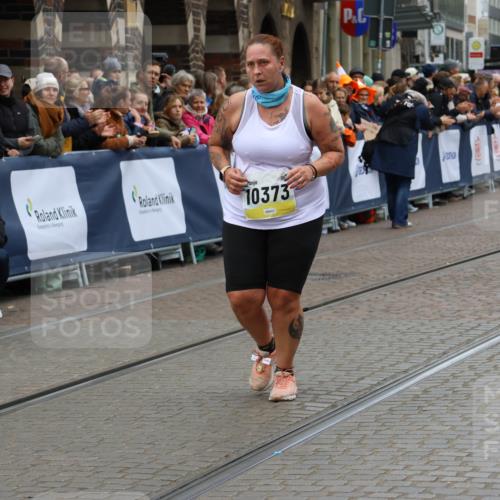05.10.2025 - 20. swb-Marathon Bremen Strokosch-Dieckow http://msf.ph/oto/9291103 05.10.2025 11:26:10 Ziel 10373 meine-sportfotos.de