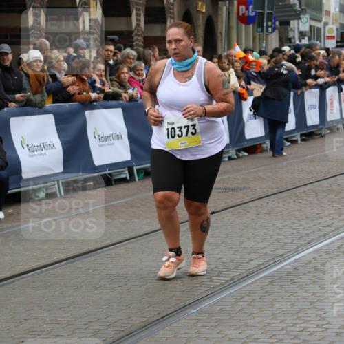05.10.2025 - 20. swb-Marathon Bremen Strokosch-Dieckow http://msf.ph/oto/9291121 05.10.2025 11:26:10 Ziel 10373 meine-sportfotos.de