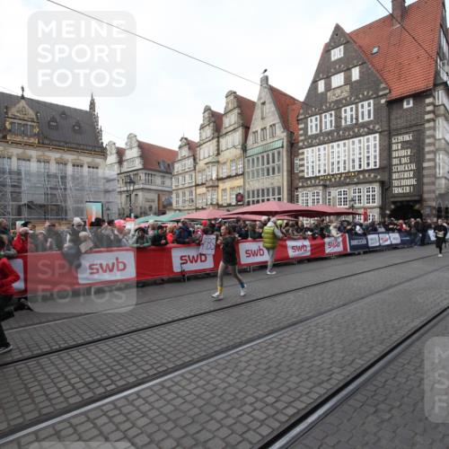 05.10.2025 - 20. swb-Marathon Bremen Yannick Fuchs http://msf.ph/oto/9291227 05.10.2025 10:52:32 Ziel 9172, 10241, 10327, 10608, 11387, 11528 meine-sportfotos.de