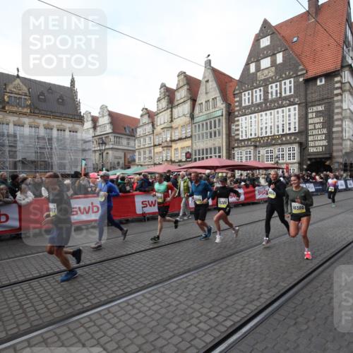 05.10.2025 - 20. swb-Marathon Bremen Yannick Fuchs http://msf.ph/oto/9291334 05.10.2025 10:52:55 Ziel 9214, 9284, 9501, 9830, 9985, 10308, 10309, 10514, 10997 meine-sportfotos.de