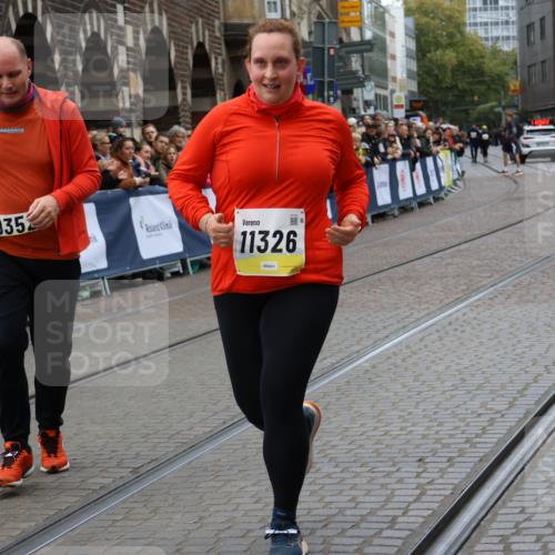 05.10.2025 - 20. swb-Marathon Bremen Strokosch-Dieckow http://msf.ph/oto/9291340 05.10.2025 11:26:22 Ziel 9352, 11326 meine-sportfotos.de