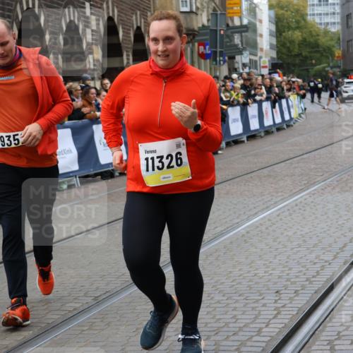 05.10.2025 - 20. swb-Marathon Bremen Strokosch-Dieckow http://msf.ph/oto/9291380 05.10.2025 11:26:22 Ziel 9352, 11326 meine-sportfotos.de