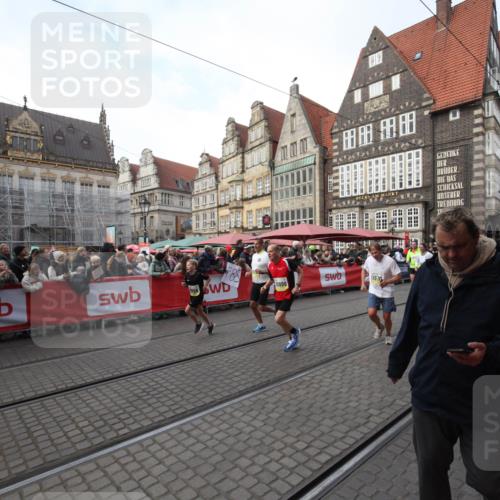 05.10.2025 - 20. swb-Marathon Bremen Yannick Fuchs http://msf.ph/oto/9291464 05.10.2025 10:53:22 Ziel 9263, 9539, 9956, 10317, 10806, 10993, 11175, 11510 meine-sportfotos.de