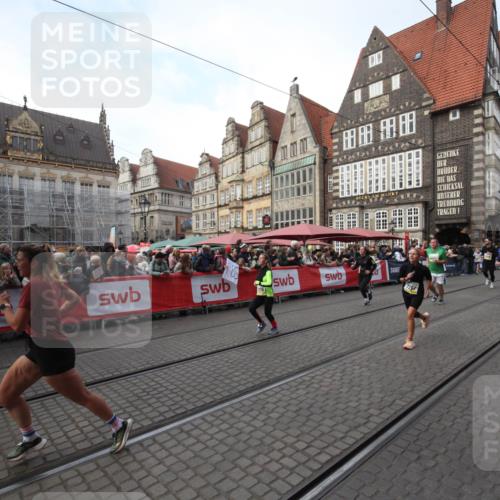 05.10.2025 - 20. swb-Marathon Bremen Yannick Fuchs http://msf.ph/oto/9291513 05.10.2025 10:53:27 Ziel 7193, 7251, 9263, 9539, 9717, 9868, 10057, 10302, 10317, 10335, 11174, 11616 meine-sportfotos.de