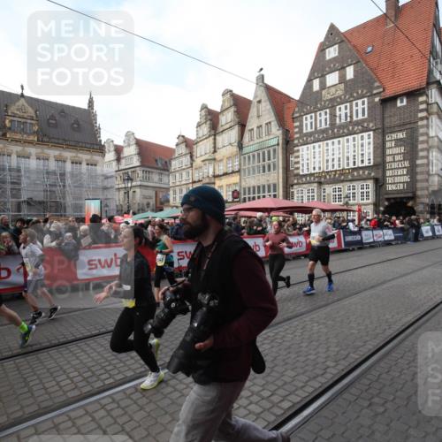 05.10.2025 - 20. swb-Marathon Bremen Yannick Fuchs http://msf.ph/oto/9291567 05.10.2025 10:53:34 Ziel 9957, 10369, 10468, 10655, 10934, 11545, 11716 meine-sportfotos.de